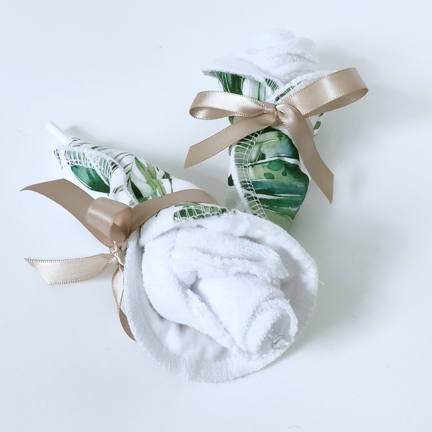 Mum and bub gift box | Green Leave - Nappie Cakes