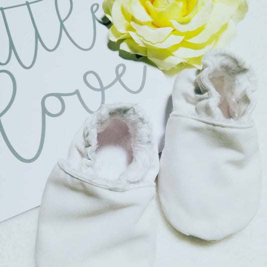 Newborn bootie - White - Nappie Cakes